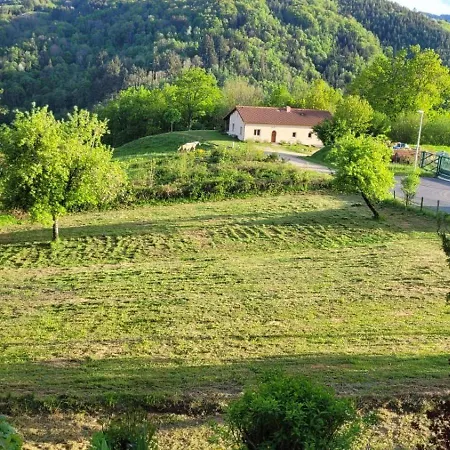 Chez Cecile Et Sebastien Holiday home Olliergues